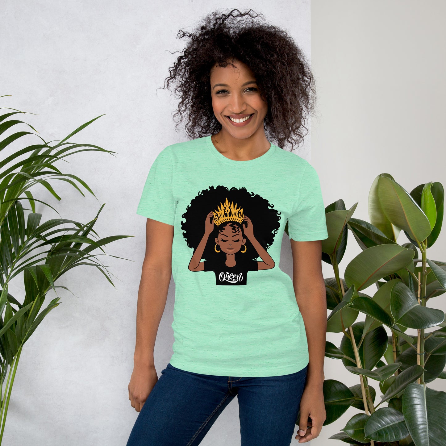 BLACK QUEEN WITH GOLD CROWN