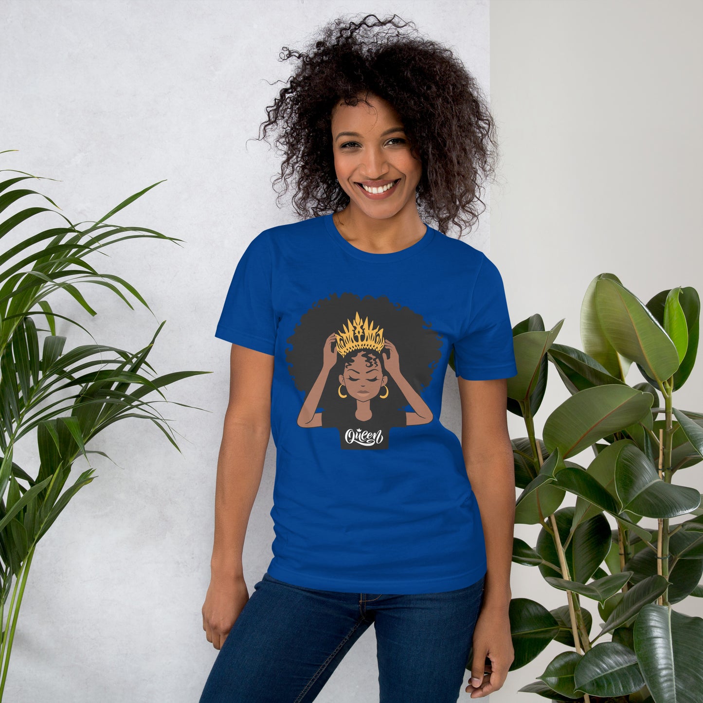 BLACK QUEEN WITH GOLD CROWN