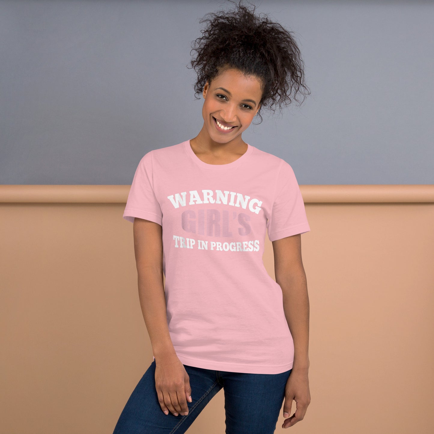 FUNNY VACATION TEES -WARNING GIRLS TRIP IN PROGRESS T-SHIRT